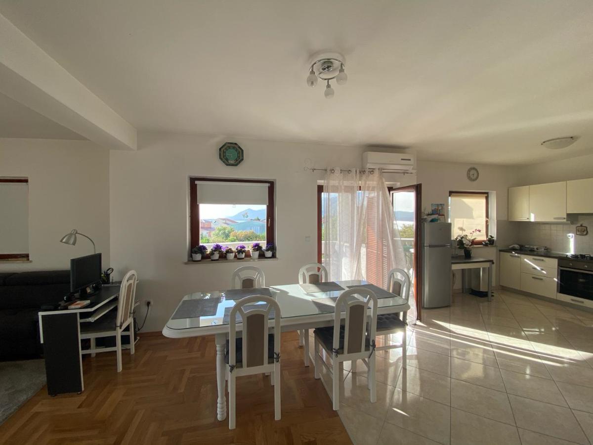 Apartments Irina Rovanjska Εξωτερικό φωτογραφία
