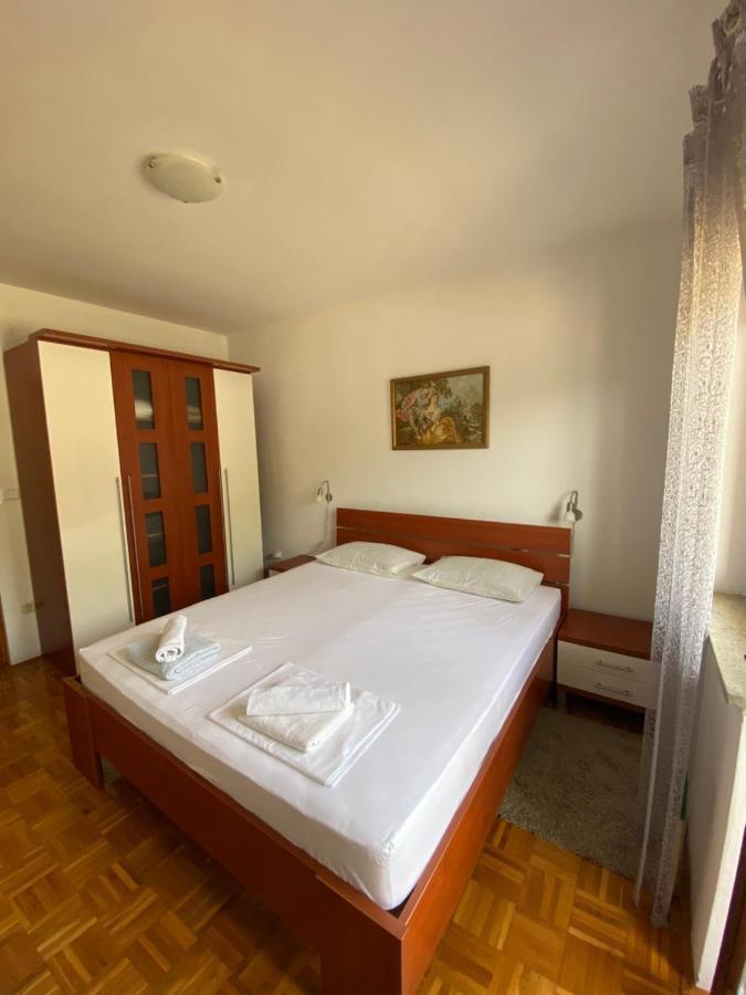 Apartments Irina Rovanjska Εξωτερικό φωτογραφία